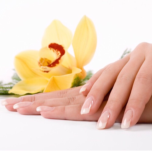 PRO NAILS AND SPA - manicure
